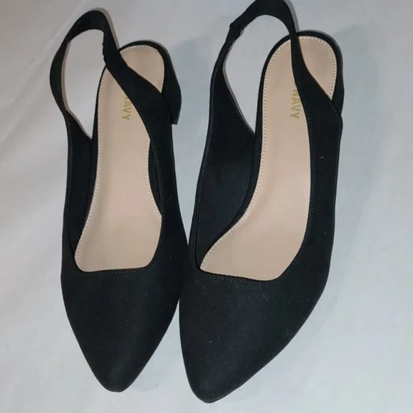 Old Navy Shoes - Old Navy black Size 7 ultra-suede sling back Block low heel pumps NEW